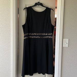 Black sleeveless dress 22W Chetta B